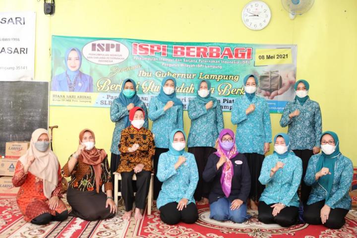 Ketua TP PKK Ibu Riana Sari Arinal Salurkan Bantuan Sembako untuk Anak Berkebutuhan Khusus di Panti Asuhan Dharmasari Bandarlampung